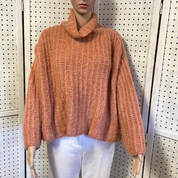 Free People sweater - Picture 3 of 8